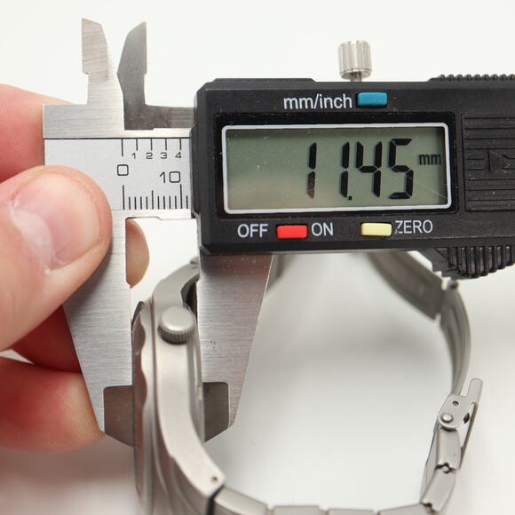 Smith & Wesson Mens Date 40mm Watch Stainless Steel Bracelet with New Battery - Picture 3 of 13